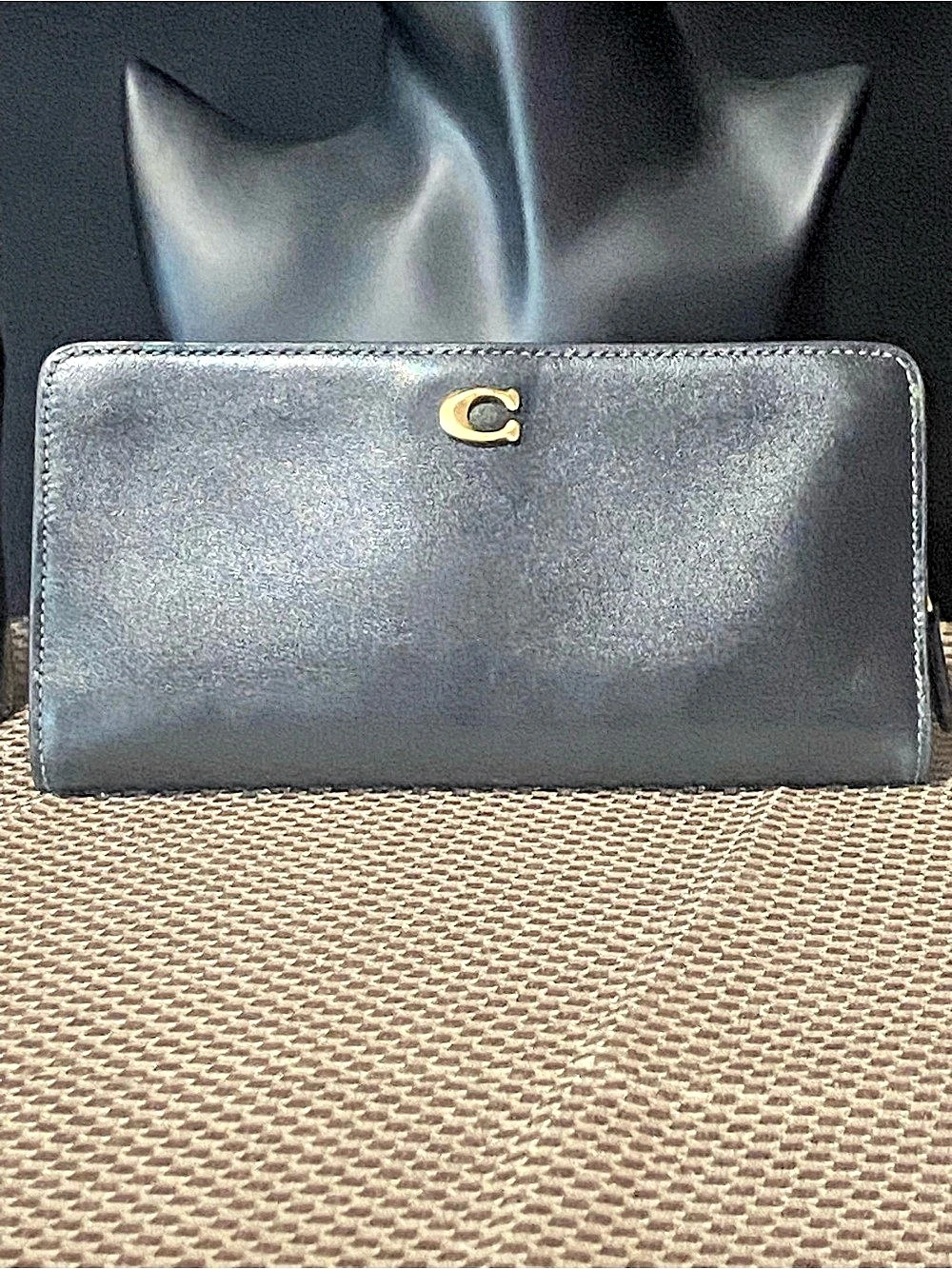 Coach Black Leather Continental Zip Wallet Gold C Logo Clutch